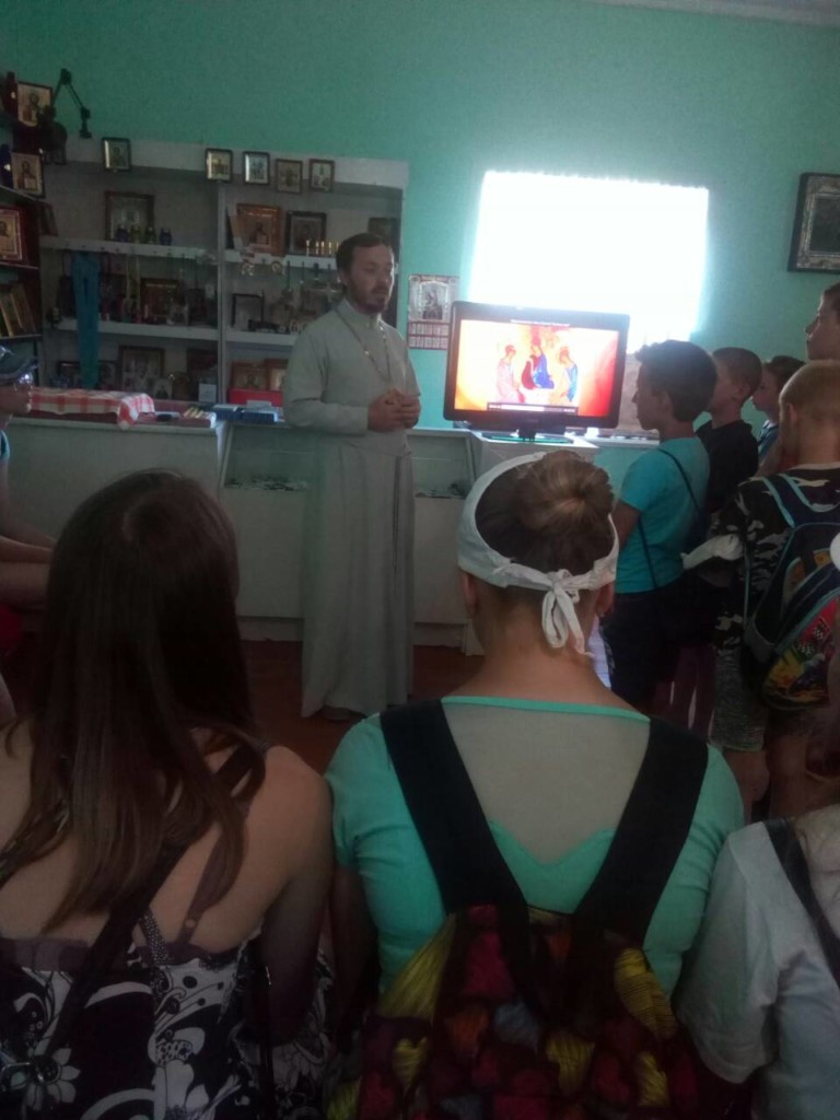 Дети, посещающие летние площадки, побывали в храме